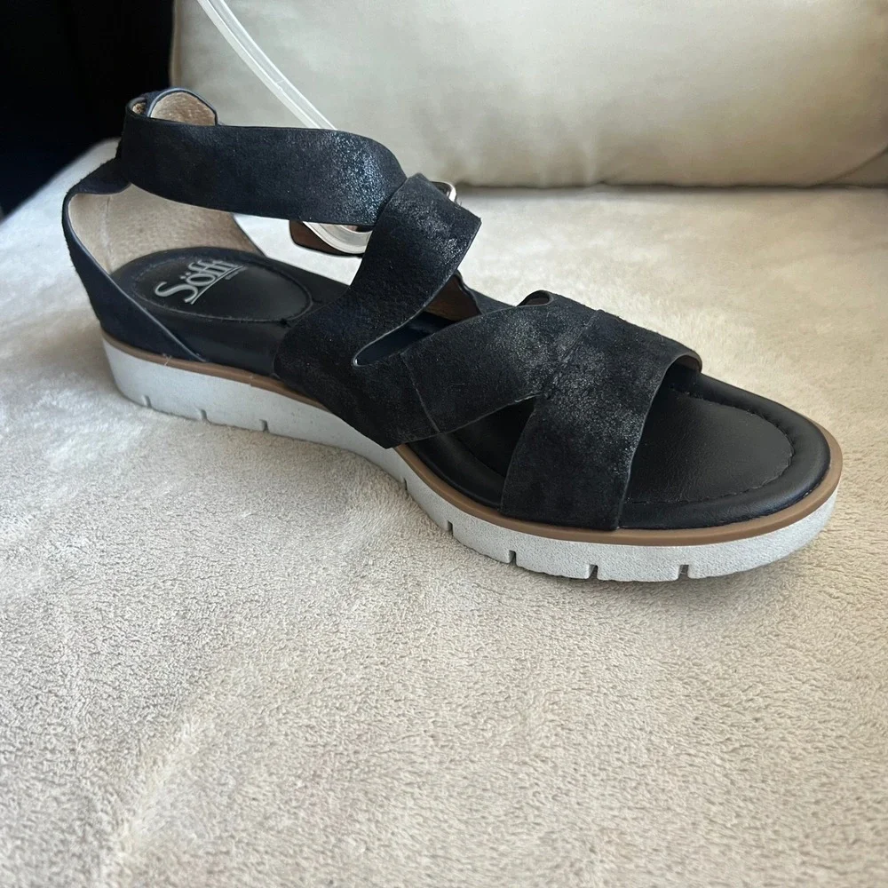 Sofft‎ Women 7.5M Black on Black Metallic Leather Ankle Strap Platform Sandal